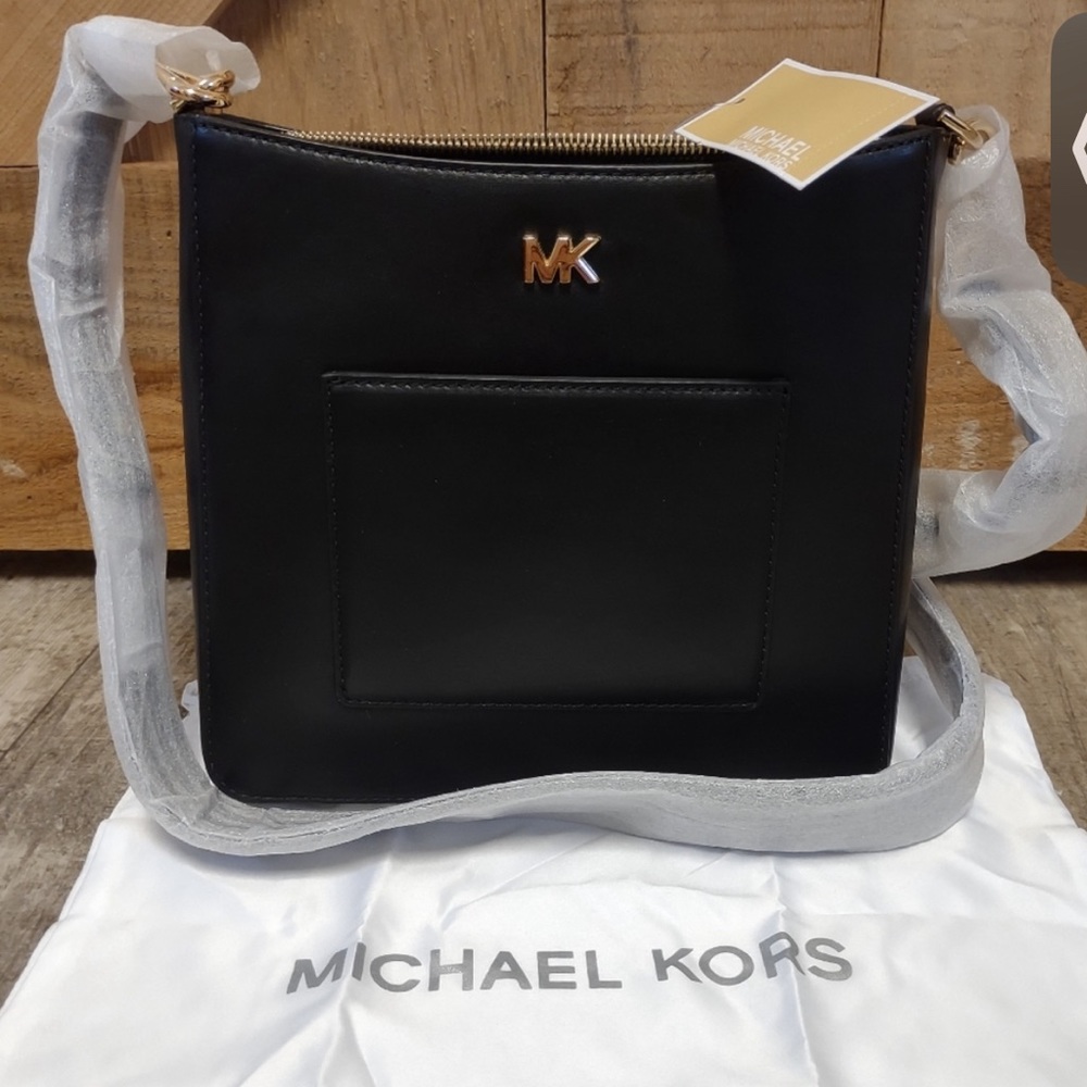 Michael Kors Gloria Messenger Leather Crossbody Bag